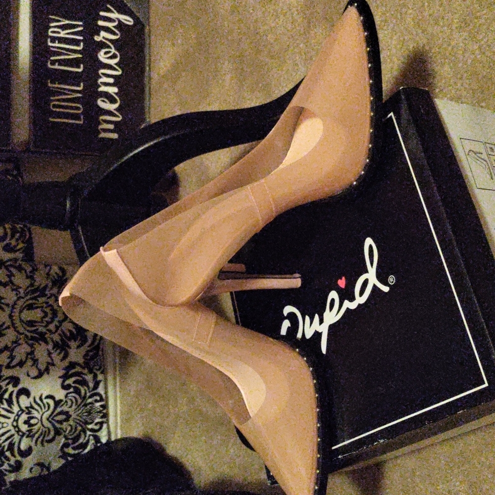 Blush pink clear hells size 10